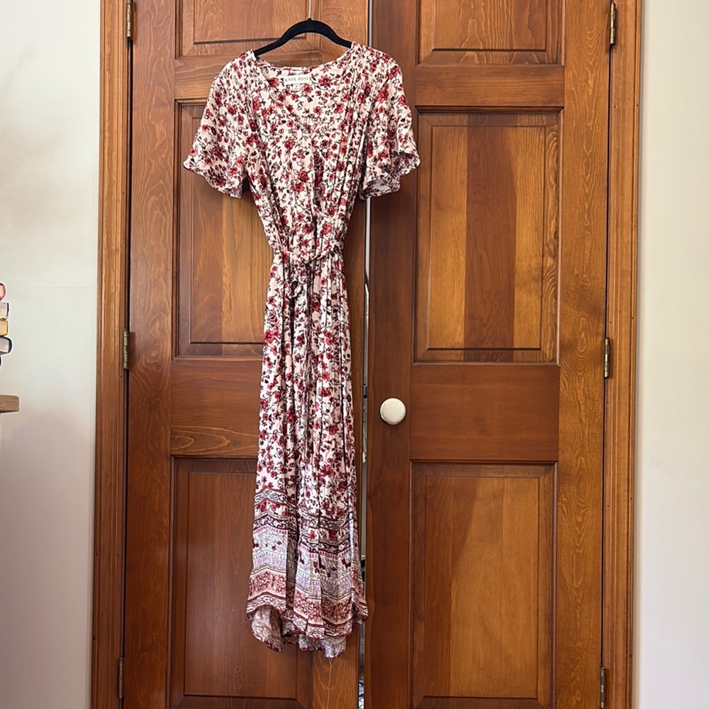 Knox rose size M Floral Red Maxi Dress